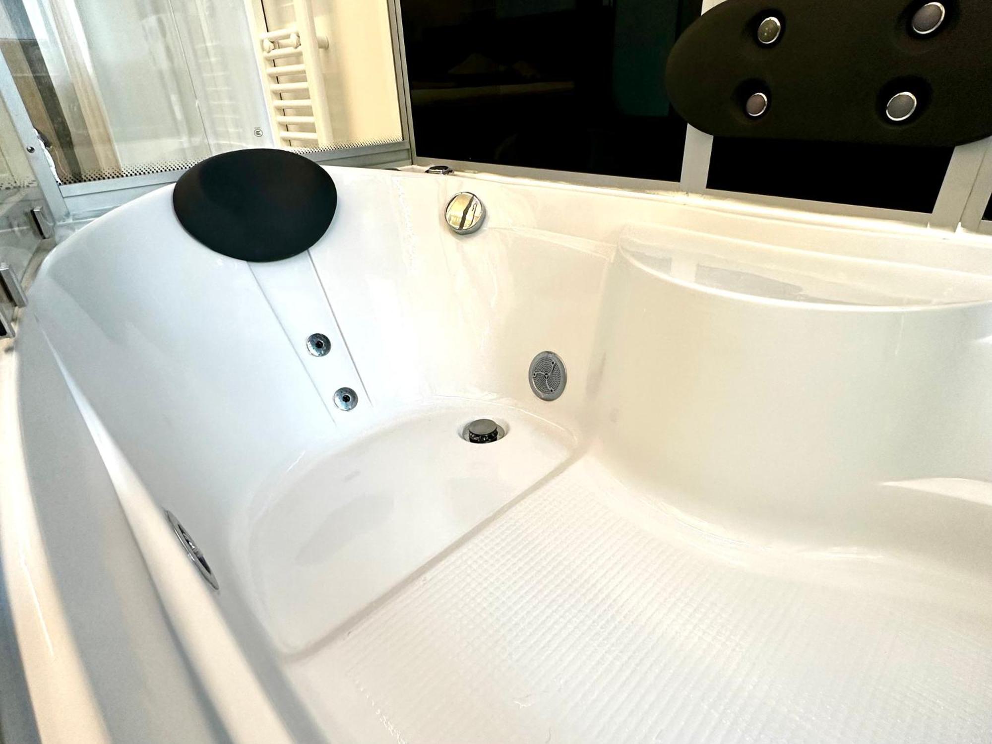 Beefree Whirlpoolsuite34-Free Parking & Fast Internet Passau Bagian luar foto